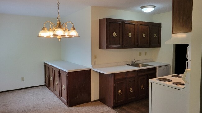 property at 815 Smetana Rd