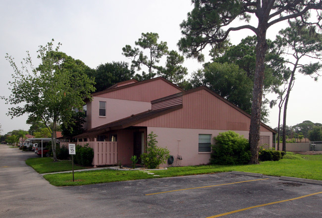 5775-5779 Summer Side Ln in Sarasota, FL - Building Photo - Building Photo