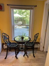 8B Springfield Ct, Unit 8 B in Rockport, MA - Foto de edificio - Building Photo