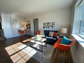 709-713 Park Ave in Laurel, MD - Building Photo