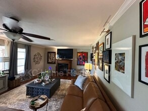 607 Garth Brooks Blvd in Yukon, OK - Building Photo - Building Photo