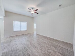 332 Lone Mountain Dr in Katy, TX - Building Photo - Building Photo