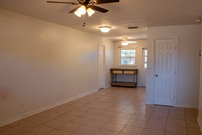 2820 62nd St in Lubbock, TX - Building Photo - Building Photo