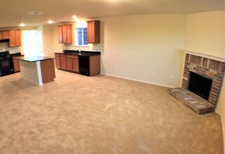 9825 Pyrite Dr in Fort Worth, TX - Building Photo - Building Photo