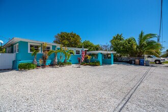 24 Cactus Dr in Key West, FL - Foto de edificio - Building Photo