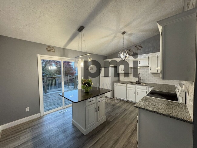 1019 Cowton Dr in Columbus, OH - Building Photo - Building Photo