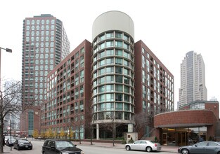 CityView Condominiums in Chicago, IL - Foto de edificio - Building Photo