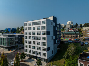 Koz on Market in Tacoma, WA - Foto de edificio - Building Photo