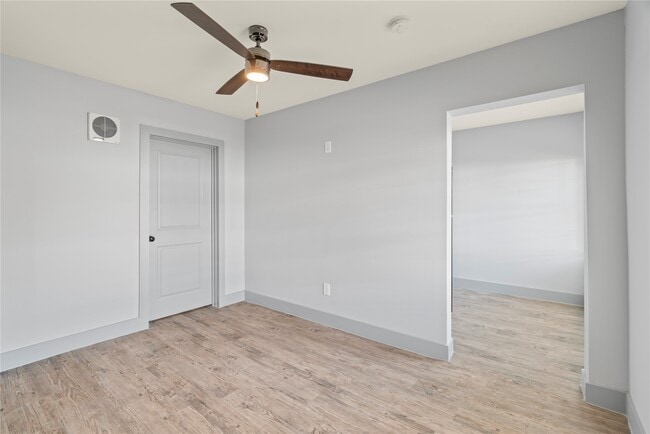 305 Roberts St in Houston, TX - Building Photo - Building Photo