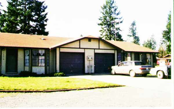 14008-14010 11th Ave. Ct S in Tacoma, WA - Building Photo