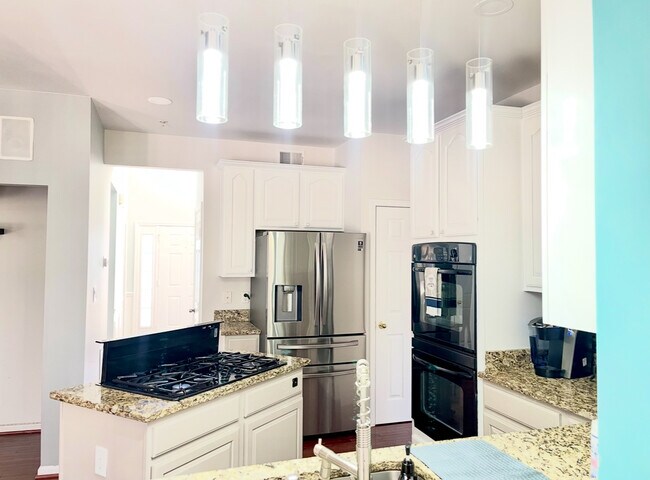 property at 7442 Tottenham Dr