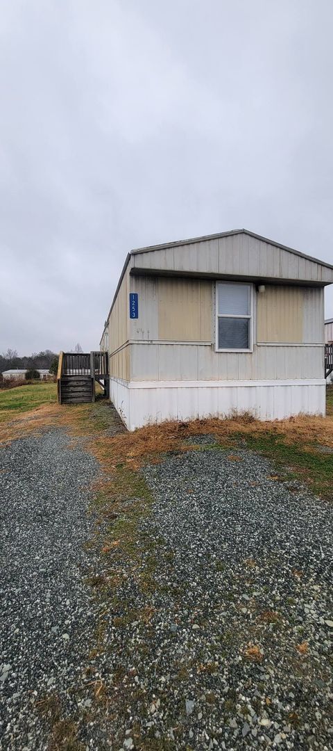 1253 Sonora Dr in Mebane, NC - Building Photo - Building Photo