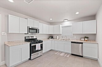 423 E Morton St in Denison, TX - Building Photo - Building Photo