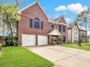 16423 Ash Point Ln in Sugar Land, TX - Foto de edificio - Building Photo