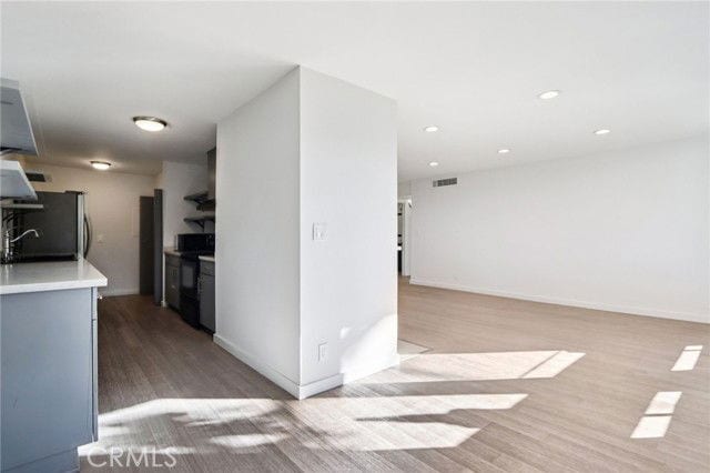 403 N Oakhurst Dr in Beverly Hills, CA - Building Photo - Building Photo