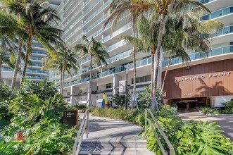 1500 Bay Rd, Unit S-0270 in Miami Beach, FL - Building Photo - Building Photo