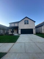 613 Florence Trl in Krugerville, TX - Building Photo