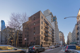 210 W 103rd St in New York, NY - Building Photo - Building Photo