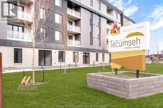 14400 Tecumseh Rd E in Tecumseh, ON - Building Photo - Building Photo