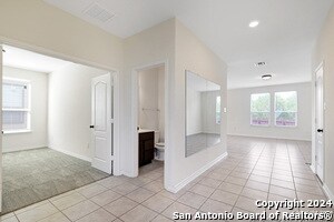 2407 Sunset Bend in San Antonio, TX - Building Photo - Building Photo
