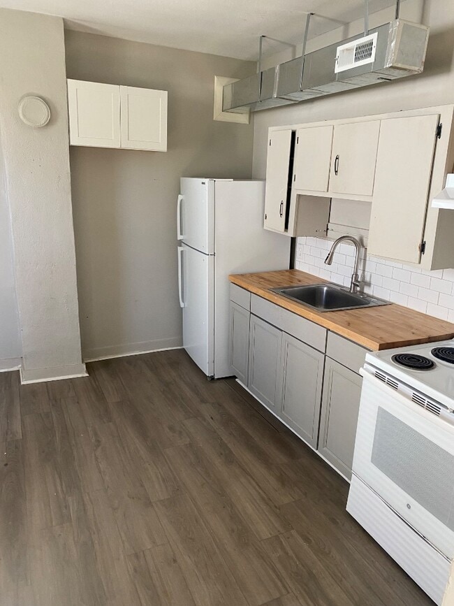 1601 Bedford Ave in Lynchburg, VA - Building Photo - Building Photo