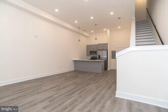 1115 N American St-Unit -E4 in Philadelphia, PA - Building Photo - Building Photo