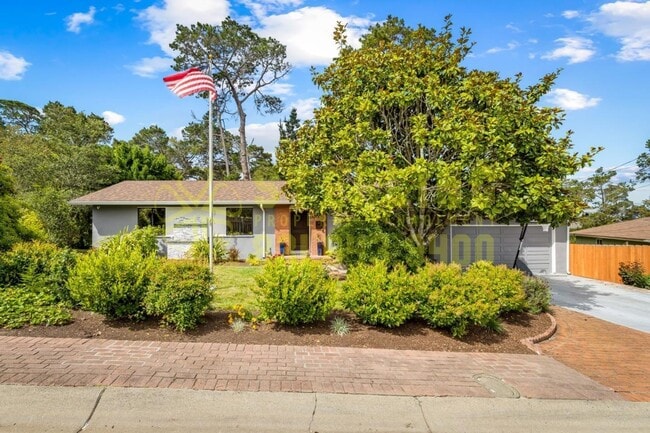 2040 Marsala Cir in Monterey, CA - Building Photo - Building Photo