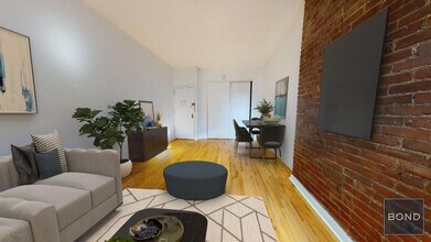 212 E 85th St in New York, NY - Building Photo - Building Photo