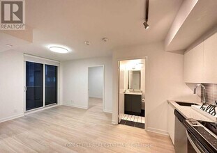 30 Tretti Wy in Toronto, ON - Building Photo - Building Photo