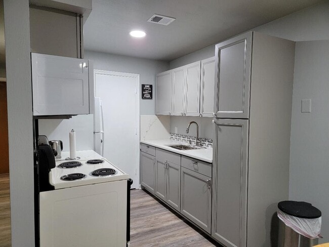 1000 Progress St NW, Unit # E