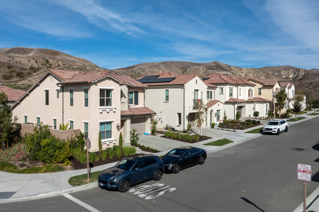 Orchard Hills Reserve in Irvine, CA - Building Photo - Building Photo