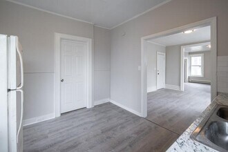 649 4th St in Troy, NY - Building Photo - Building Photo