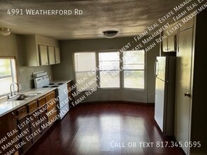 4991 Weatherford Rd in Midlothian, TX - Building Photo - Building Photo