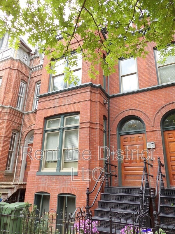 property at 1130 5th St NW