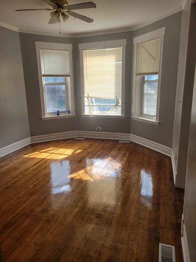 4130 W Cullerton St, Unit 1