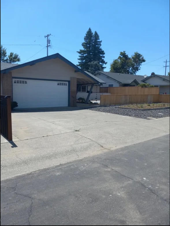360 Lovers Ln in Vacaville, CA - Building Photo - Building Photo
