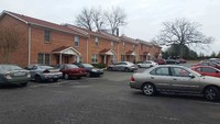 Robinson Street Apartments in Lowell, NC - Foto de edificio - Building Photo