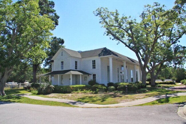 607 Riva Ridge Rd in Sneads Ferry, NC - Building Photo - Building Photo