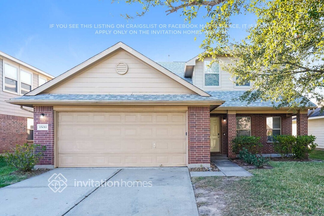 15011 Roche Rock Dr in Humble, TX - Building Photo