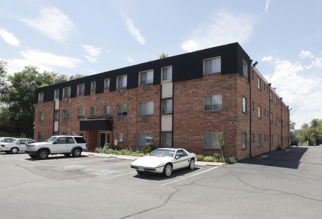 Saint Clair Place Apartments in Denver, CO - Building Photo - Building Photo