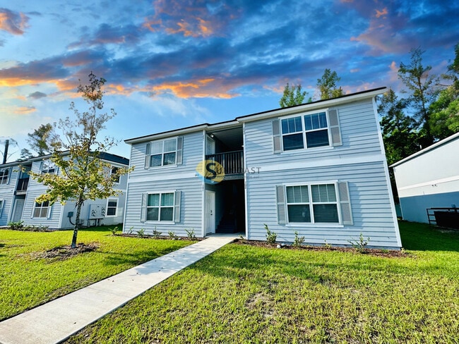 property at 7632 Mailes Ct