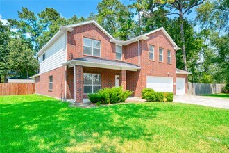 1730 S Diamondhead Blvd in Crosby, TX - Building Photo - Building Photo