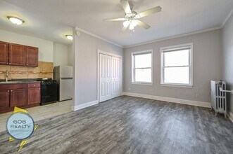 6930 N Greenview Ave in Chicago, IL - Building Photo - Building Photo