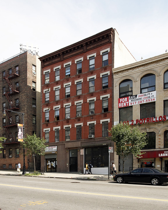 105 E 116th St in New York, NY - Building Photo