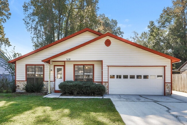 property at 1638 Sandy Hollow Loop