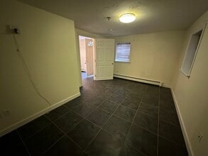 6 McLaughlin St in Framingham, MA - Building Photo - Building Photo