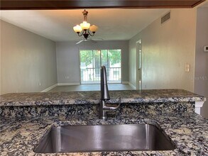 208 Palmetto Ct in Oldsmar, FL - Building Photo - Building Photo