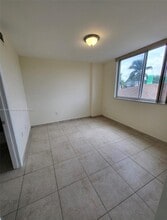 2647 NW 25th Ave in Miami, FL - Building Photo - Building Photo