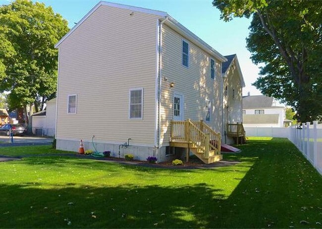 property at 15 Dalton Ct