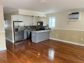 241-21 Memphis Ave in Queens, NY - Building Photo - Building Photo